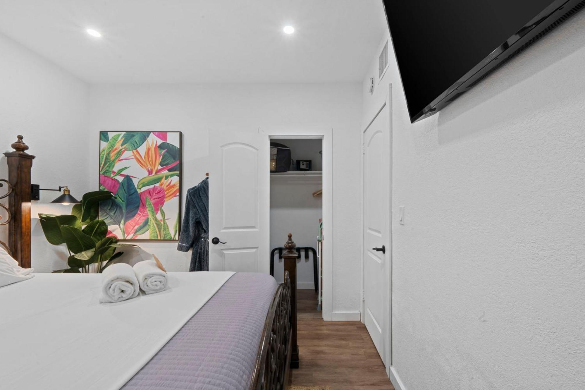 Stunning Little Havana Suites Close To Airport, Calle Ocho, Brickell, Wynwood And The Beaches - Free Parking Miami Zewnętrze zdjęcie
